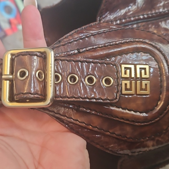 Givency Voyou Ebony Brown Leather Handbag - Picture 9 of 16